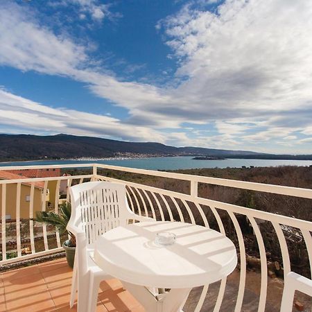 Stunning Apartment In Kornic With House Sea View Eksteriør billede