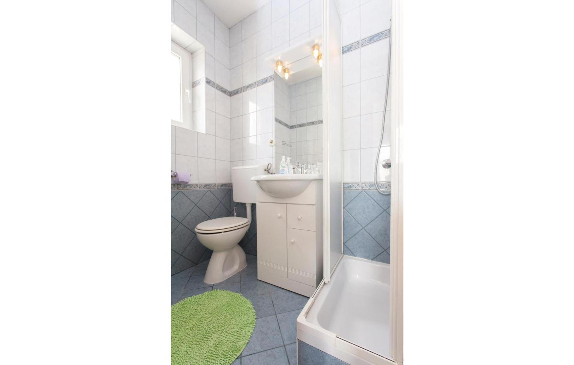 Stunning Apartment In Kornic With House Sea View Eksteriør billede